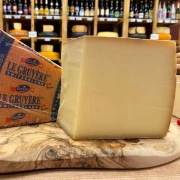 ser-le-gruyere-szwajcarski-AOP-200g-struktura.webp