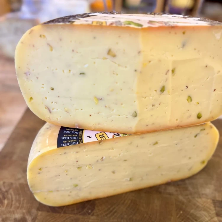 ser-holenderski-gouda-z-pistacja