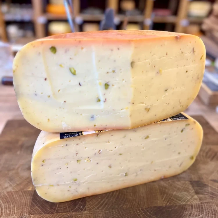 ser-holenderski-gouda-z-pistacja-struktura